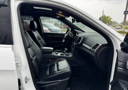 Купить марку машины Jeep Grand Cherokee 3.6 AT AWD 2018 в Луганске