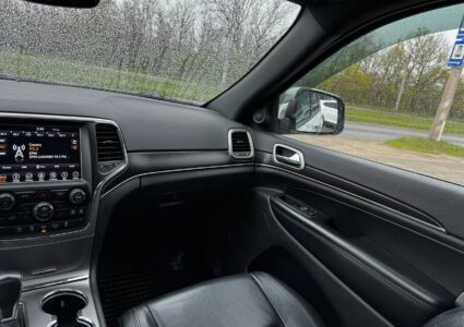 Купить марку машины Jeep Grand Cherokee 3.6 AT AWD 2018 в Луганске
