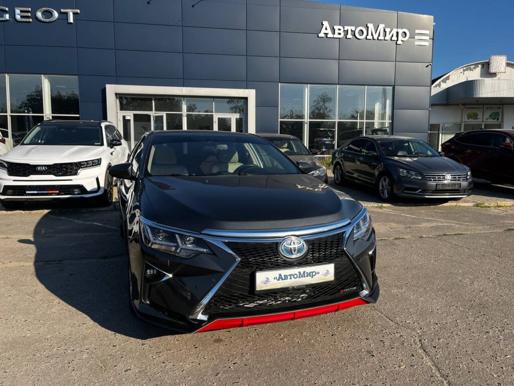 Фотографии авто Toyota 2.5 гибрид в автосалоне Автомир доступные для покупки