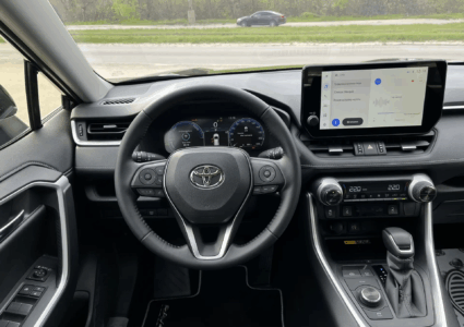 Купить марку машины Toyota RAV4 2.5 4WD гибрид В наличии в Луганске