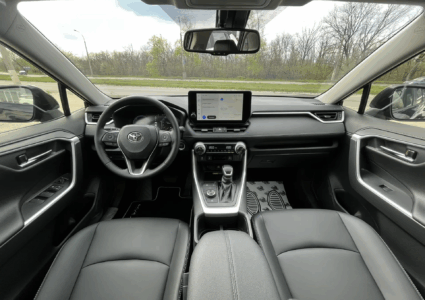 Купить марку машины Toyota RAV4 2.5 4WD гибрид В наличии в Луганске
