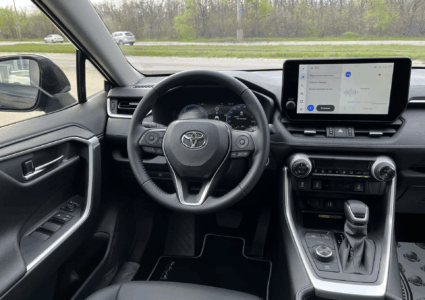 Купить марку машины Toyota RAV4 2.5 4WD гибрид В наличии в Луганске
