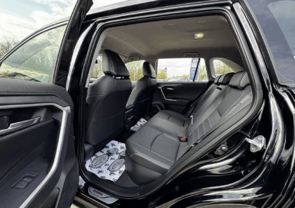 Купить марку машины Toyota RAV4 2.5 4WD гибрид В наличии в Луганске