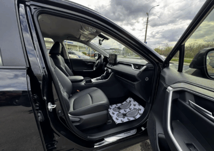 Купить марку машины Toyota RAV4 2.5 4WD гибрид В наличии в Луганске