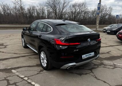 Купить марку машины BMW X4 2.0 AT В наличии в Луганске