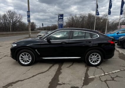 Купить марку машины BMW X4 2.0 AT В наличии в Луганске