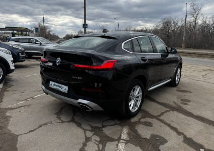 Купить марку машины BMW X4 2.0 AT В наличии в Луганске