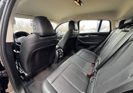 Купить марку машины BMW X4 2.0 AT В наличии в Луганске
