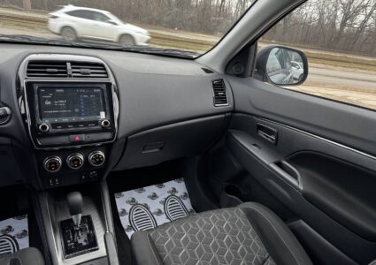 Купить марку машины Mitsubishi ASX В наличии в Луганске