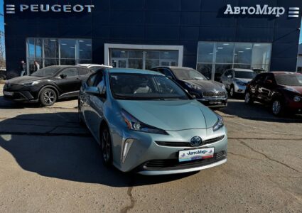 Купить марку машины Toyota Prius 2021 в Луганске