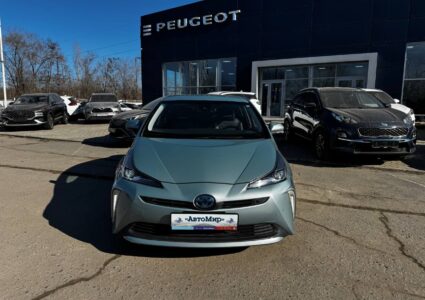 Купить марку машины Toyota Prius 2021 в Луганске