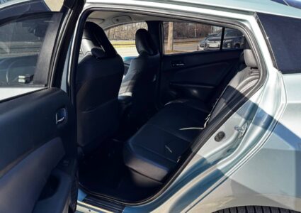 Купить марку машины Toyota Prius 2021 в Луганске