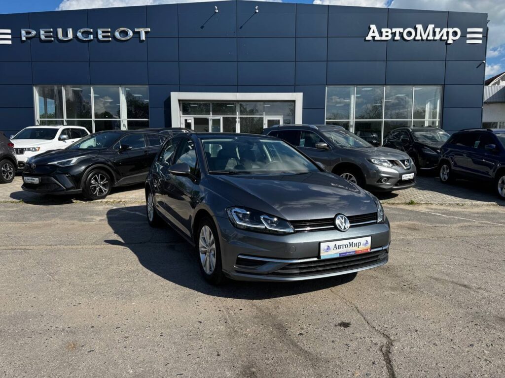 Фотографии авто Volkswagen Golf в автосалоне Автомир доступные для покупки