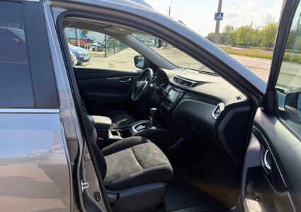 Купить марку машины Nissan X-Trail 2.0 2015 в Луганске