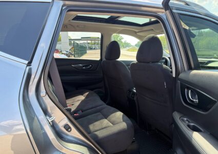 Купить марку машины Nissan X-Trail 2.0 2015 в Луганске