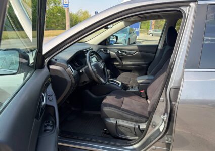 Купить марку машины Nissan X-Trail 2.0 2015 в Луганске