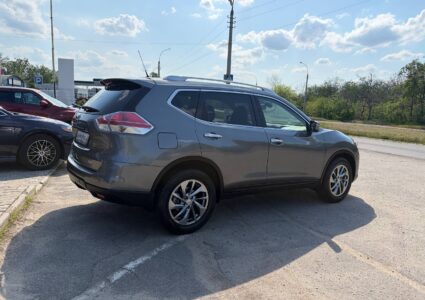 Купить марку машины Nissan X-Trail 2.0 2015 в Луганске