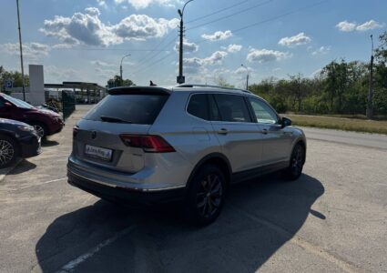 Купить марку машины Volkswagen Tiguan 2.0 AT 2021 в Луганске