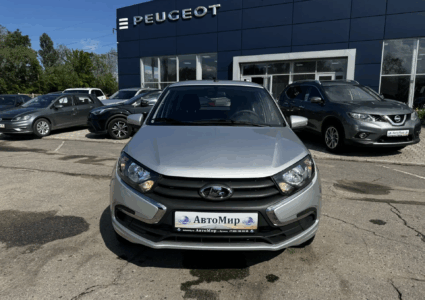 Купить марку машины Lada Granta 1.6 MT в наличии в Луганске