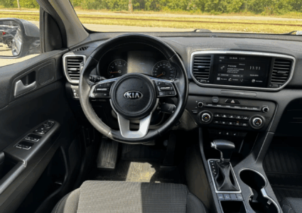 Купить марку машины Kia Sportage 2.0 AT 2020 в Луганске
