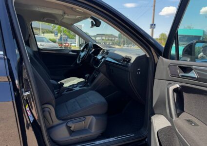 Купить марку машины Volkswagen Tiguan 2.0 4WD 2018 в Луганске