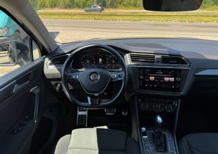 Купить марку машины Volkswagen Tiguan 2.0 4WD 2018 в Луганске