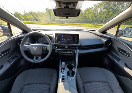 Купить марку машины Toyota C-HR в наличии в Луганске