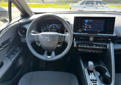 Купить марку машины Toyota C-HR в наличии в Луганске