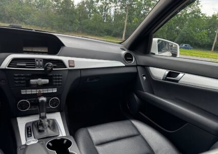 Купить марку машины Mercedes-Benz C250 2014 в Луганске