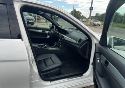 Купить марку машины Mercedes-Benz C250 2014 в Луганске