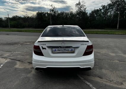 Купить марку машины Mercedes-Benz C250 2014 в Луганске