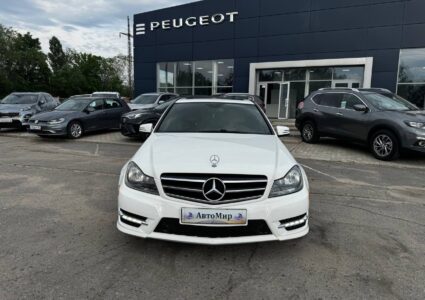 Купить марку машины Mercedes-Benz C250 2014 в Луганске