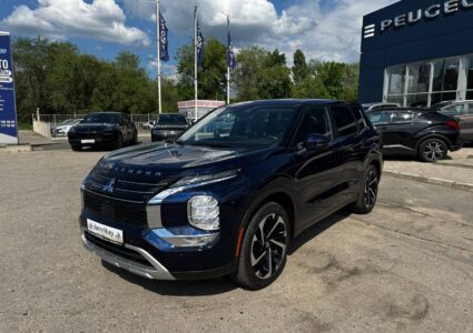 Купить марку машины Mitsubishi Outlander 2.5 2024 в Луганске