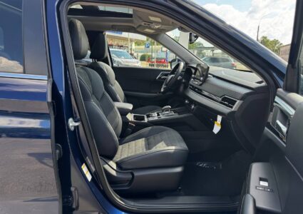 Купить марку машины Mitsubishi Outlander 2.5 2024 в Луганске