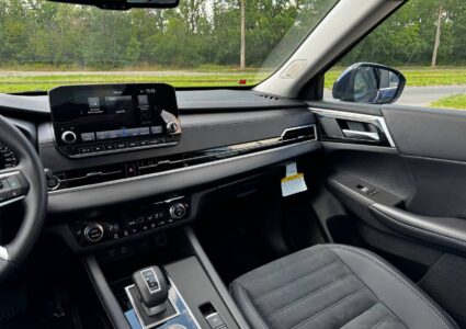 Купить марку машины Mitsubishi Outlander 2.5 2024 в Луганске