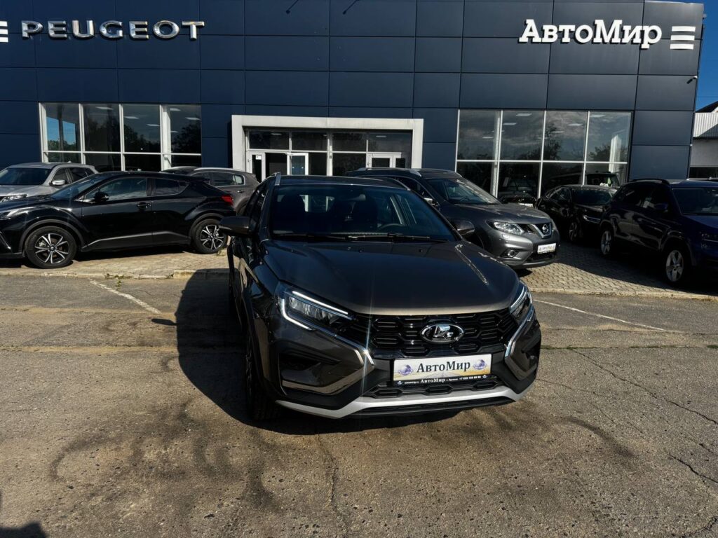 Фотографии авто Lada Vesta SW Cross в автосалоне Автомир доступные для покупки
