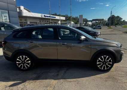 Купить марку машины Lada Vesta SW Cross В наличии в Луганске