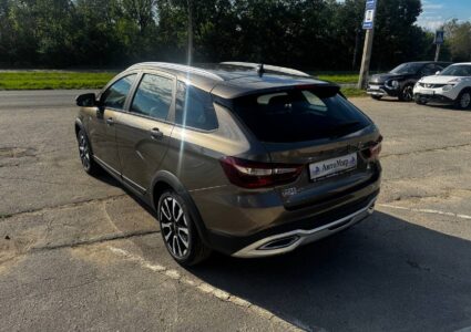 Купить марку машины Lada Vesta SW Cross В наличии в Луганске