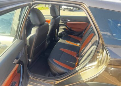 Купить марку машины Lada Vesta SW Cross В наличии в Луганске