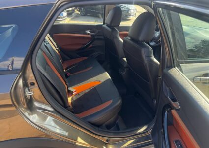Купить марку машины Lada Vesta SW Cross В наличии в Луганске