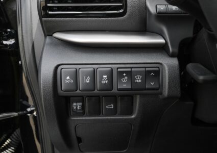 Купить марку машины Mitsubishi Eclipse Cross 2026 1.5 4WD Новый автомобиль в Луганске