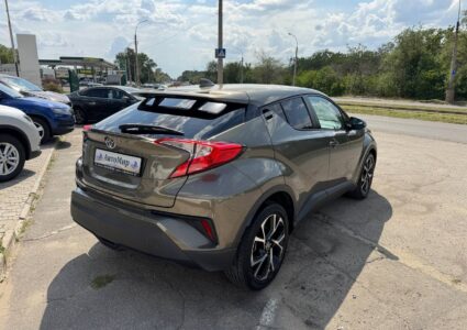 Купить марку машины Toyota C-HR 2021 в Луганске