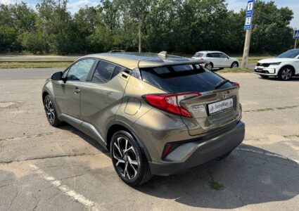 Купить марку машины Toyota C-HR 2021 в Луганске