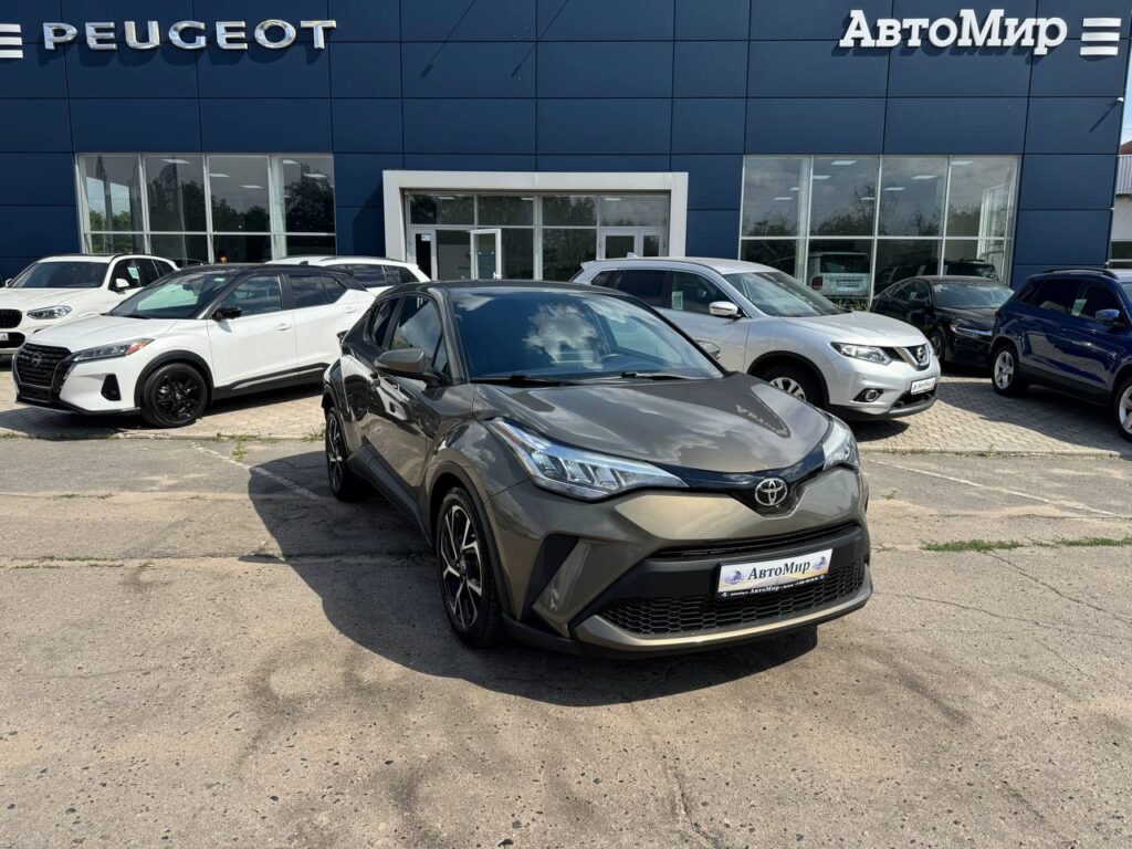 Фотографии авто Toyota C-HR в автосалоне Автомир доступные для покупки