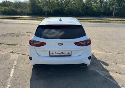 Купить марку машины Kid Ceed 2018 в Луганске