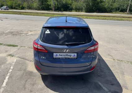 Купить марку машины Hyundai i30 2013 в Луганске