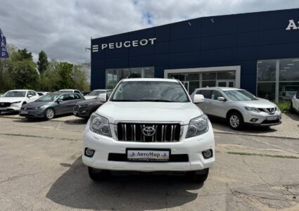 Купить марку машины Toyota Land Cruiser Prado 2013 в Луганске