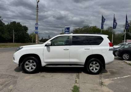 Купить марку машины Toyota Land Cruiser Prado 2013 в Луганске