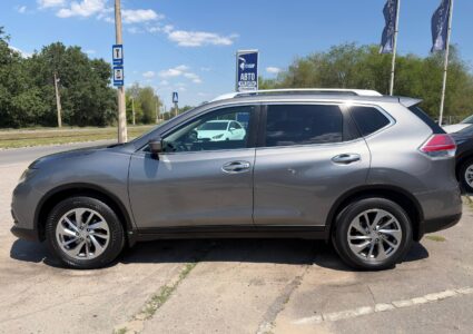 Купить марку машины Nissan X-Trail 2.0 2015 в Луганске