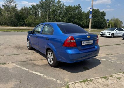Купить марку машины Chevrolet Aveo 2008 в Луганске